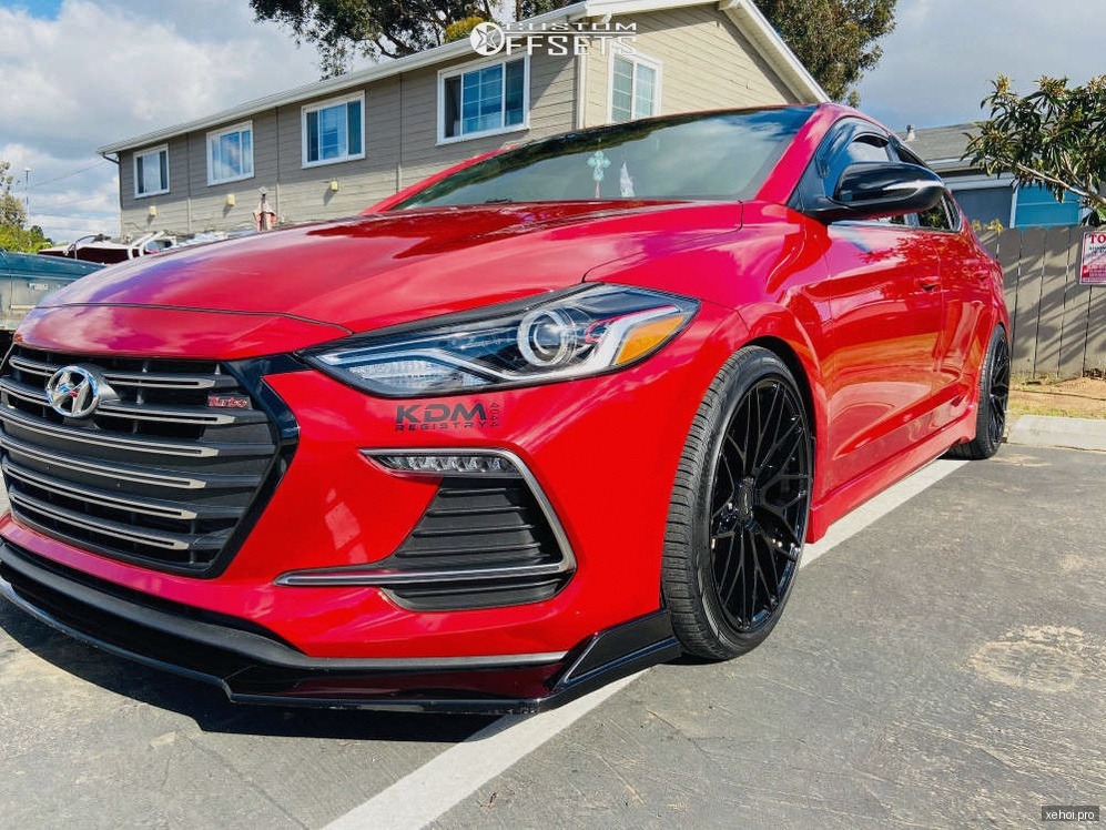 Hyundai Elantra 2.0 AT - 2018