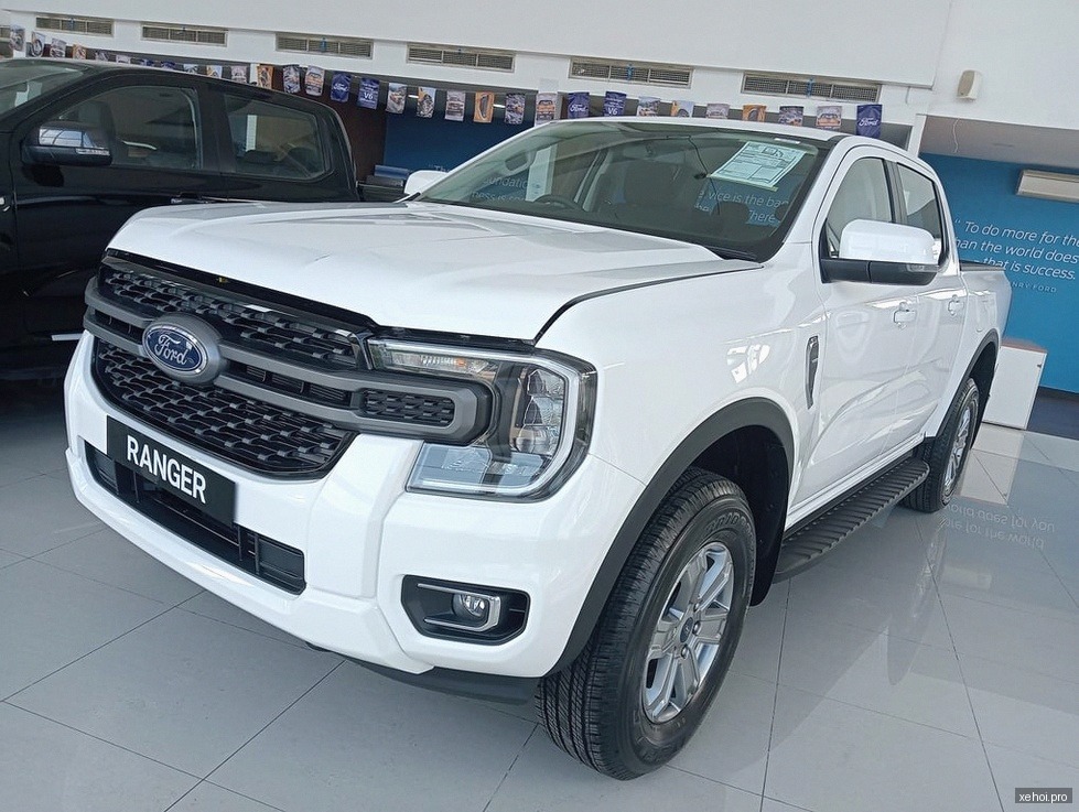 Ford Ranger XLS 2.0L 4x2 AT - 2025
