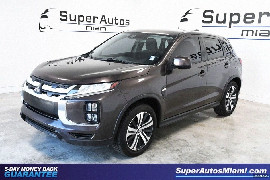 Mitsubishi Outlander 2.0 CVT - 2020