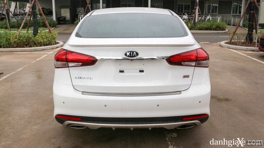 Kia Cerato 2.0 AT - 2018