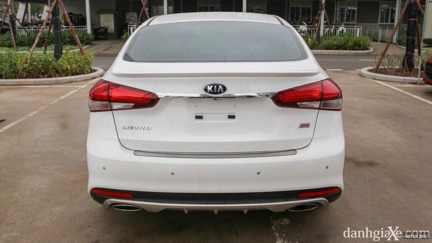 Kia Cerato 2.0 AT - 2018