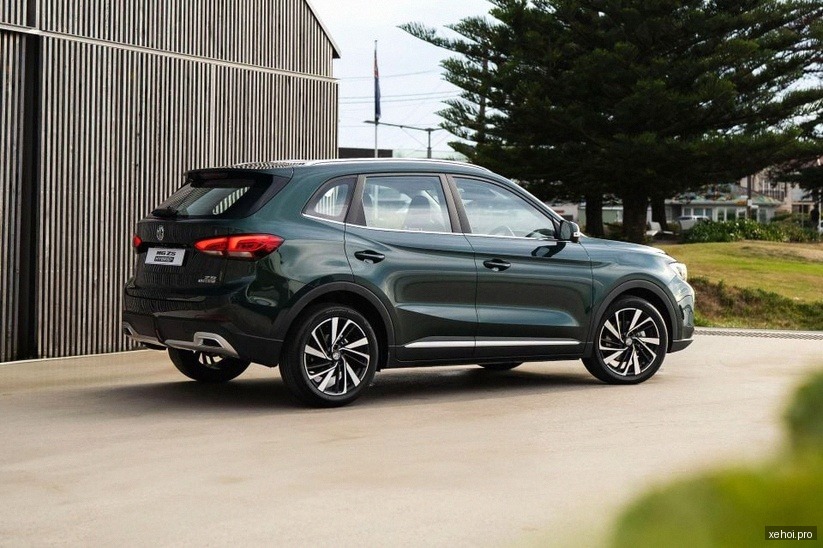 MG ZS Standard 1.5 AT 2WD - 2025