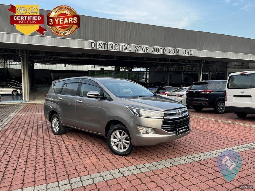 Toyota Innova 2.0E - 2018