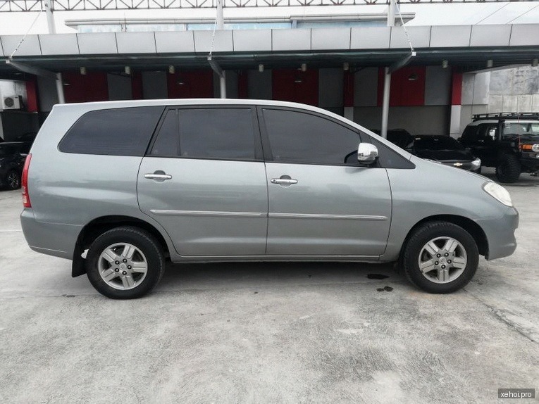 Toyota Innova G - 2007