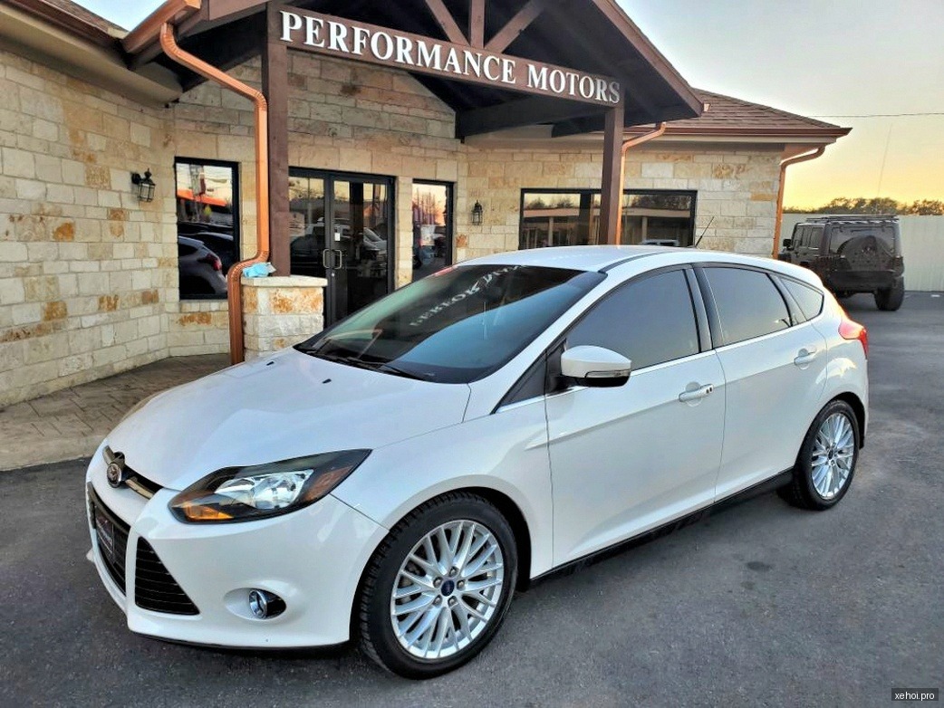 Ford Focus Titanium 2.0 AT - 2014