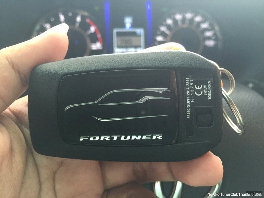 Toyota Fortuner 2.7V 4X2 AT - 2016