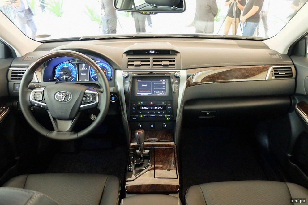 Toyota Camry 2.5G - 2016