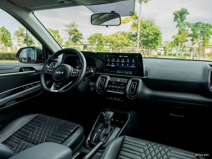 Kia Sonet Premium 1.5 AT - 2023