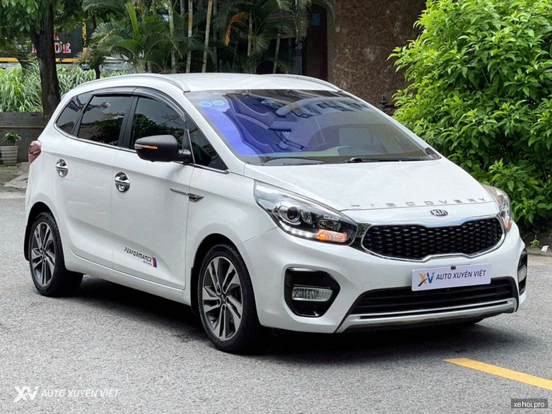 Toyota Innova 2.0G - 2013