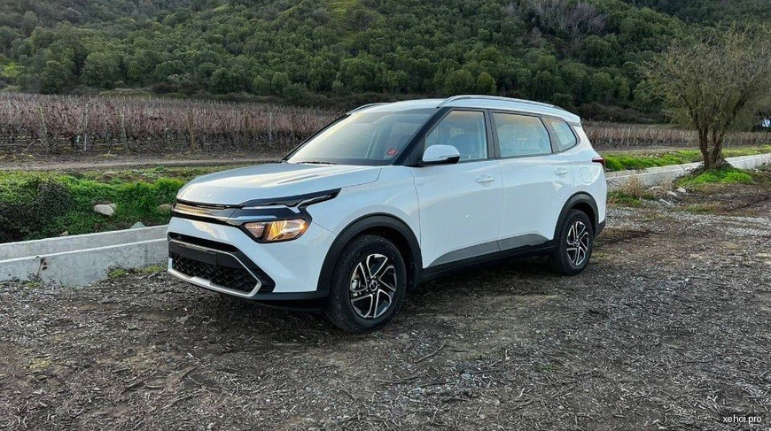 Kia Carens 1.5G IVT - 2023