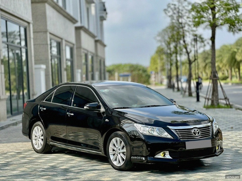 Toyota Camry 2.5Q - 2013
