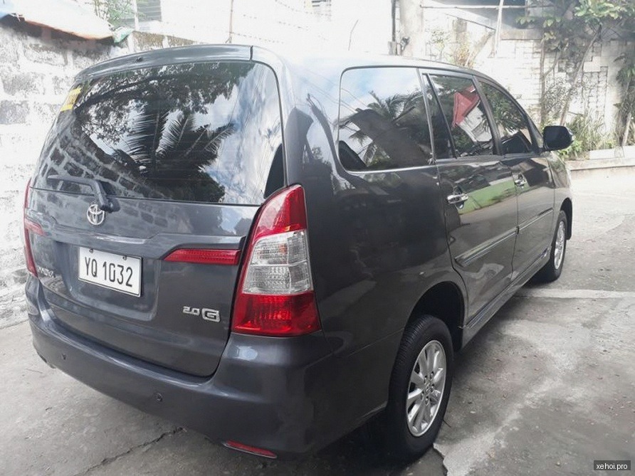 Toyota Innova 2.0G - 2015