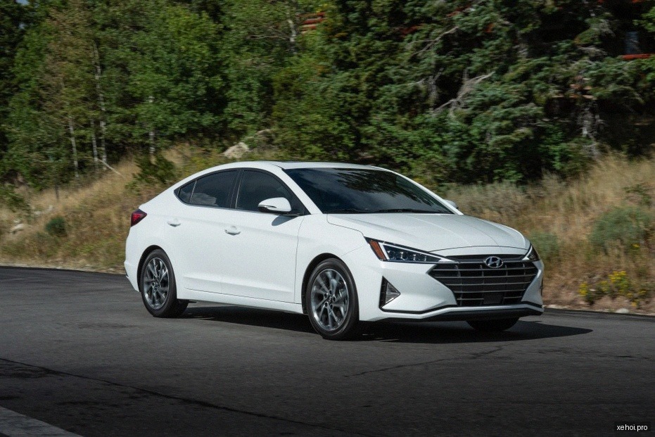 Hyundai Elantra 1.6 AT - 2019