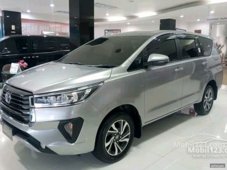 Toyota Innova G 2.0 AT - 2022