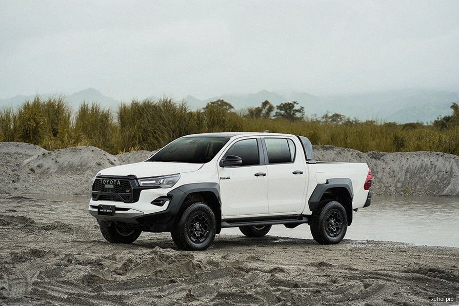 Toyota Hilux 2.4E 4x2 AT - 2018