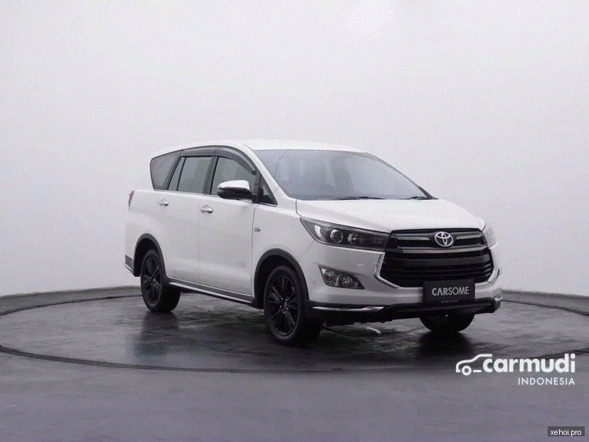 Toyota Innova 2.0 Venturer - 2018