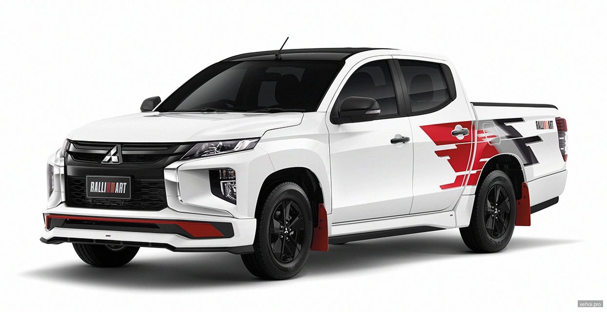 Mitsubishi Triton 4x2 AT - 2022