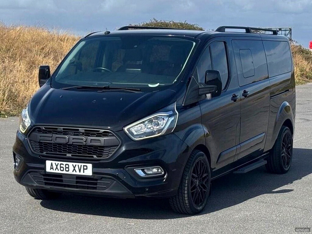 Ford Tourneo Titanium 2.0 AT - 2019