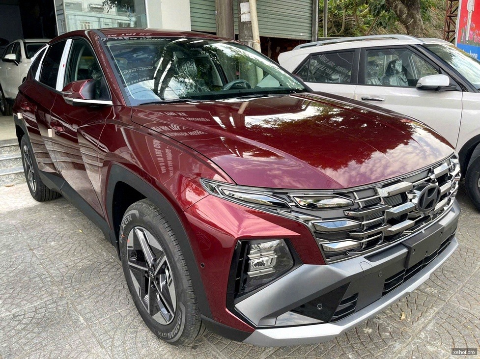 Hyundai Tucson 2.0 AT Đặc biệt - 2025