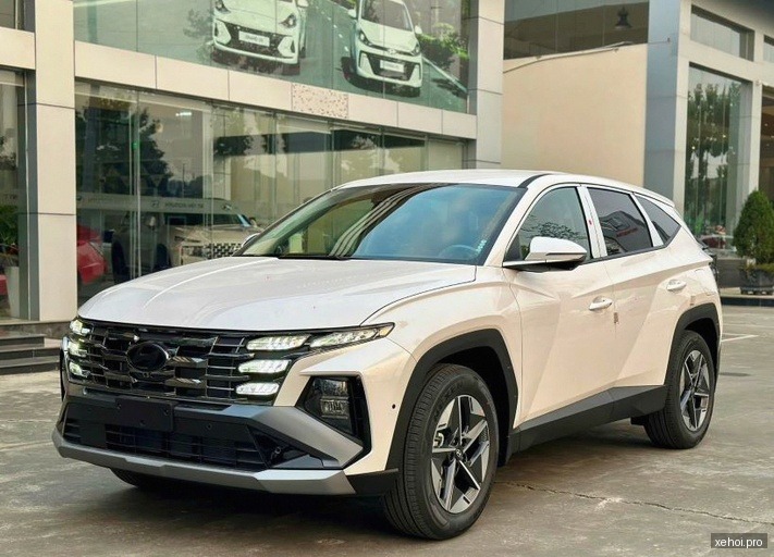 Hyundai Tucson 2.0 AT Đặc biệt - 2025