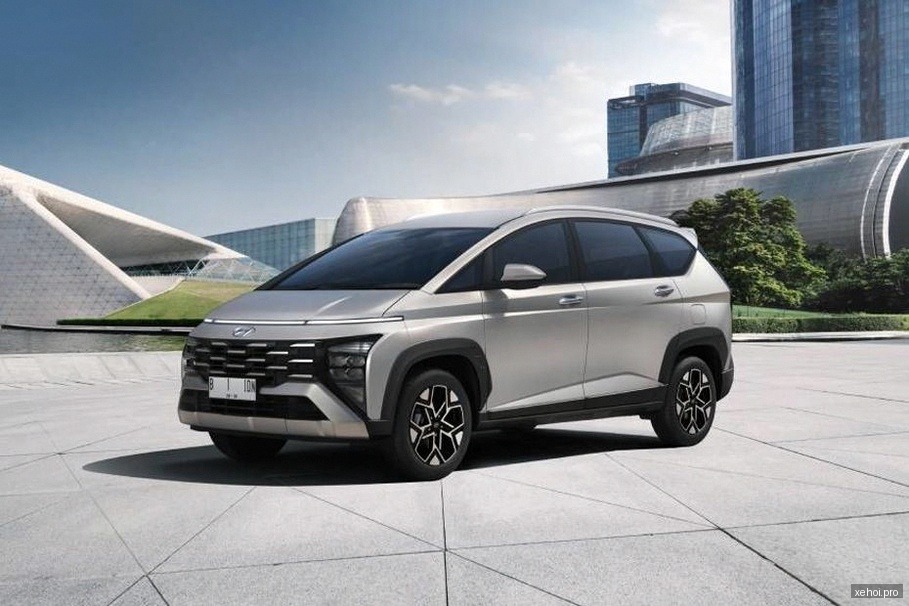 Hyundai Stargazer X 1.5 AT - 2025