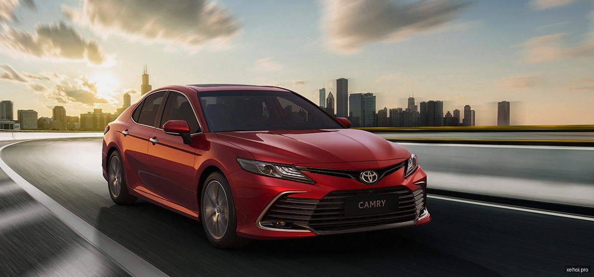 Toyota Camry 2.0G - 2021