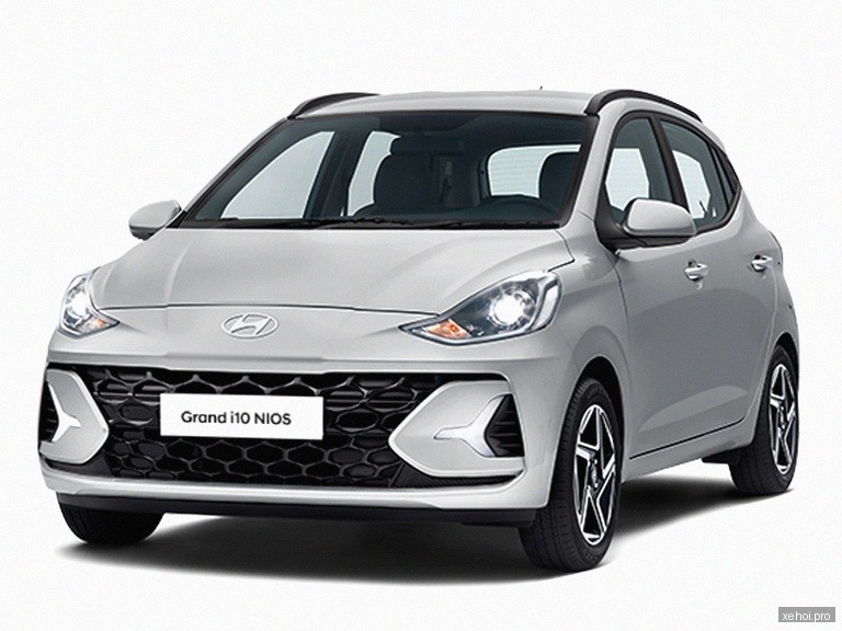 Toyota Innova 2.0E - 2017