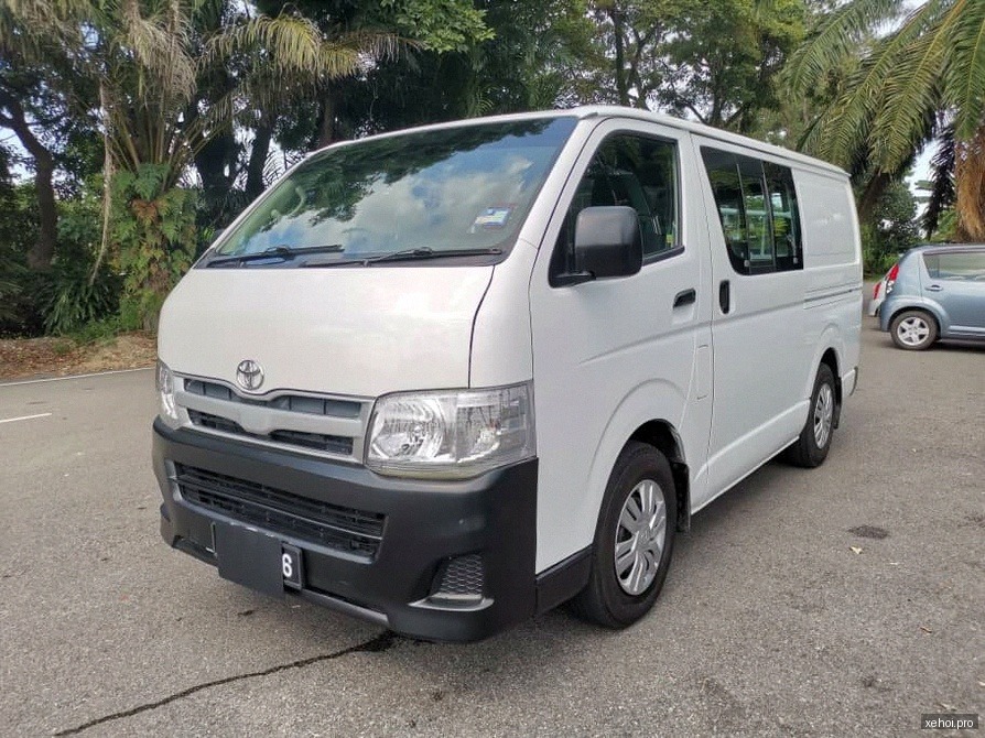 Toyota Hiace 2.5 - 2011