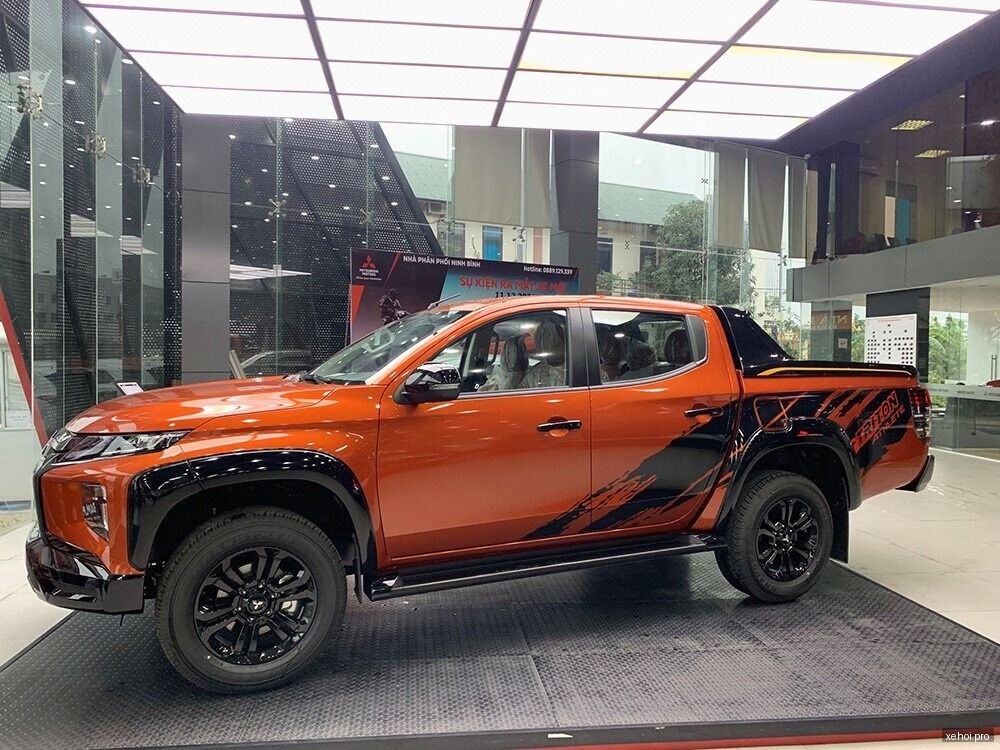 Mitsubishi Triton Athlete 4x2 AT - 2022