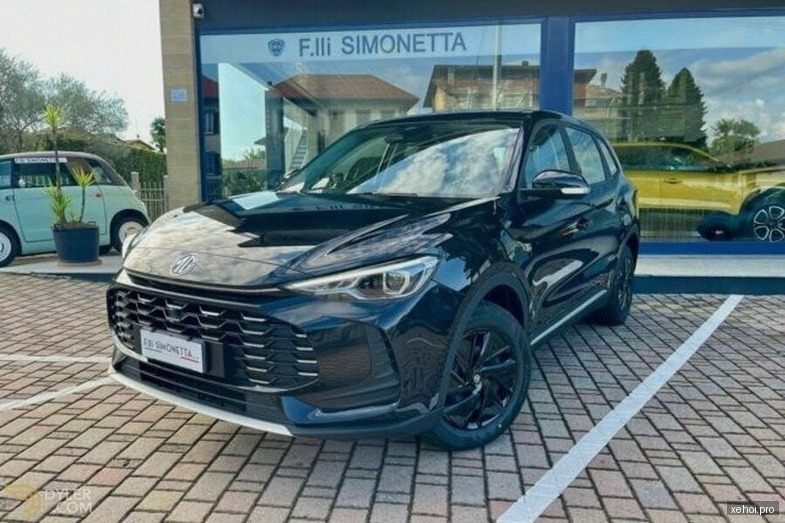 MG ZS Standard 1.5 AT 2WD - 2025