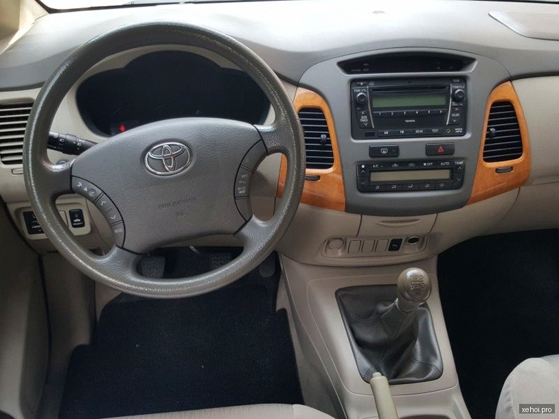 Toyota Innova G - 2009