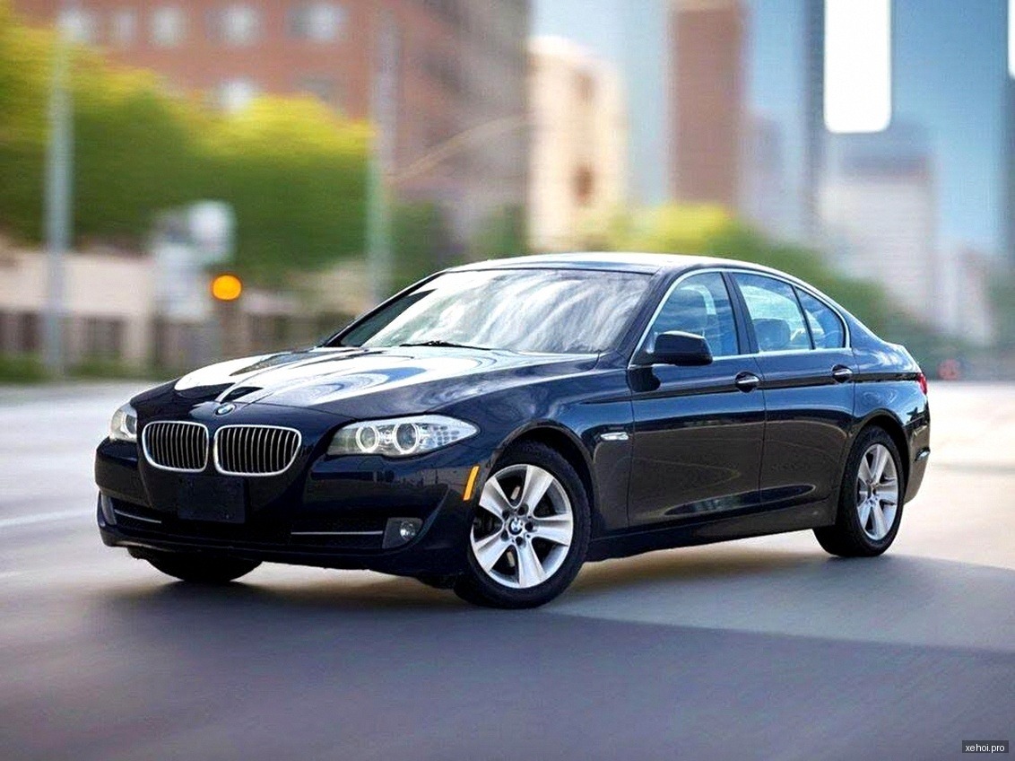 BMW 5 Series 528i - 2011