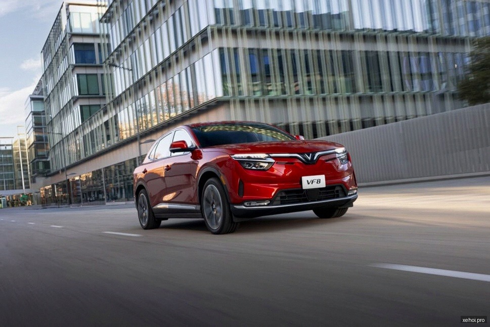 Toyota Innova E 2.0 MT - 2021