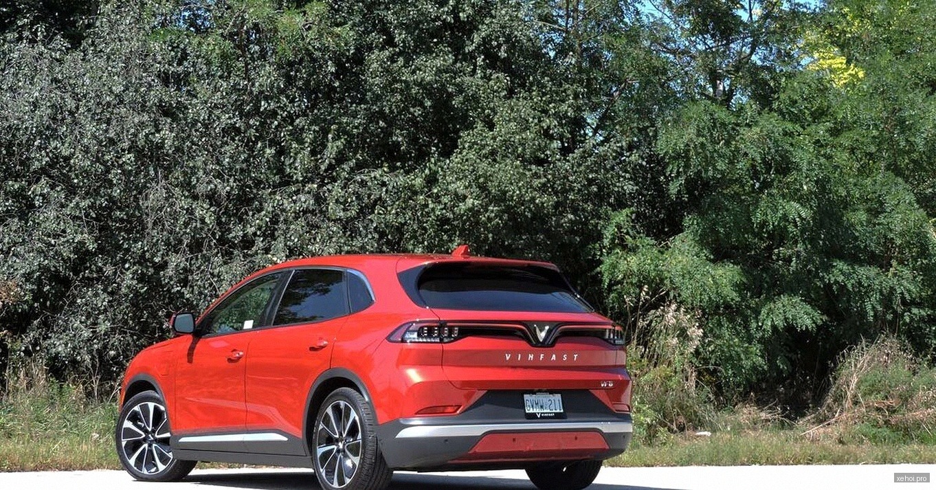 VinFast VF8 S - 2024