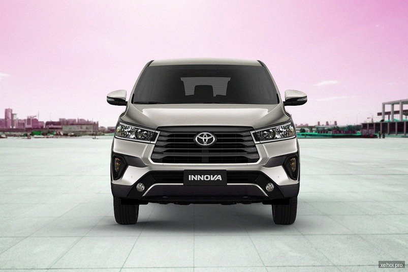 Toyota Innova 2.0E - 2015