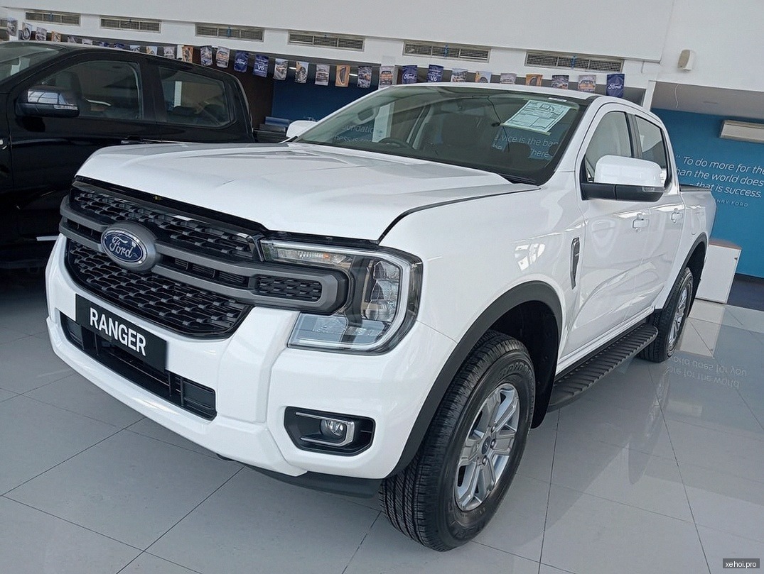 Ford Ranger XLS 2.0L 4x2 AT - 2025