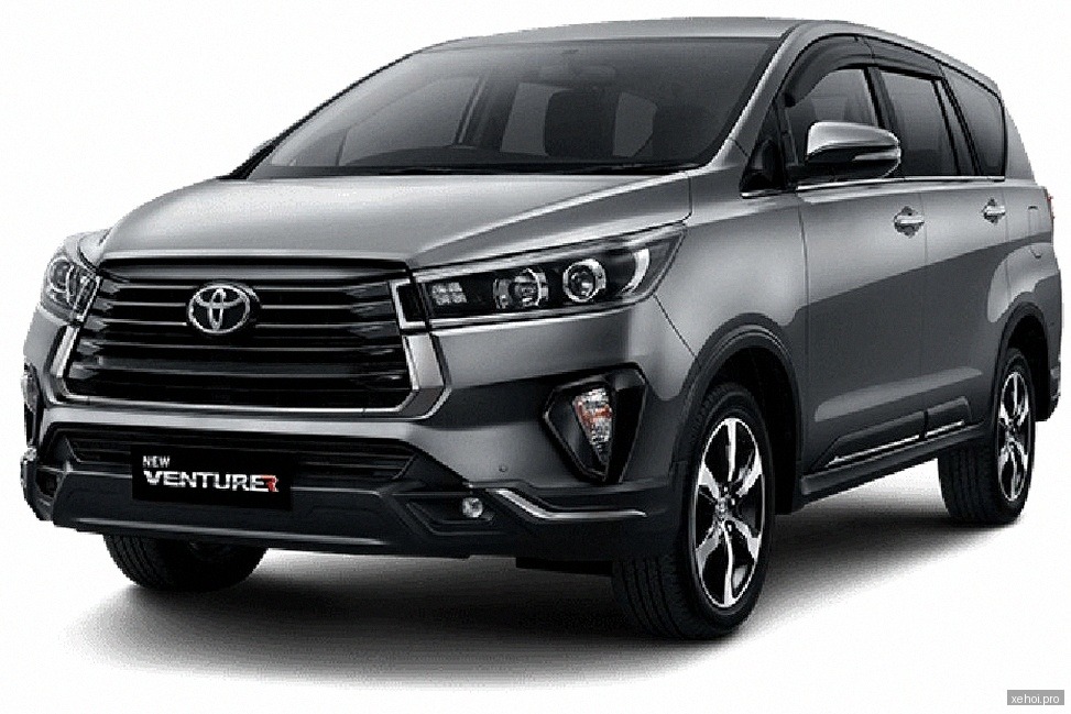 Toyota Innova Venturer 2.0 AT - 2023