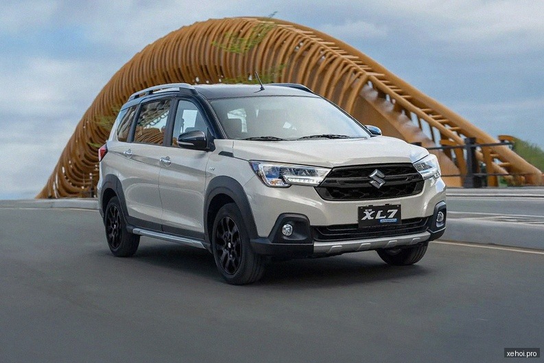 Suzuki XL7 Hybrid 1.5 AT - 2024