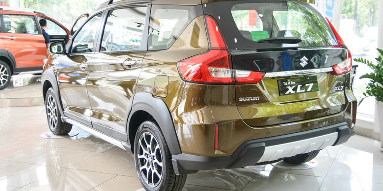 Suzuki Xl7 2020 đuôi xe