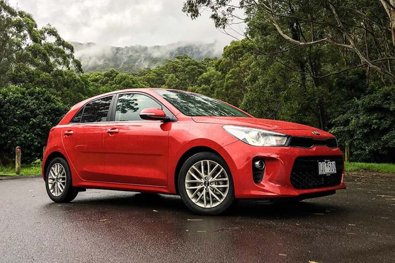 Đánh giá của người dùng về Kia Rio 2017 kèm giá bán - 4